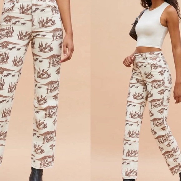 Reformation Denim - Reformation Sonora Straight Leg Jeans in Desert Sand